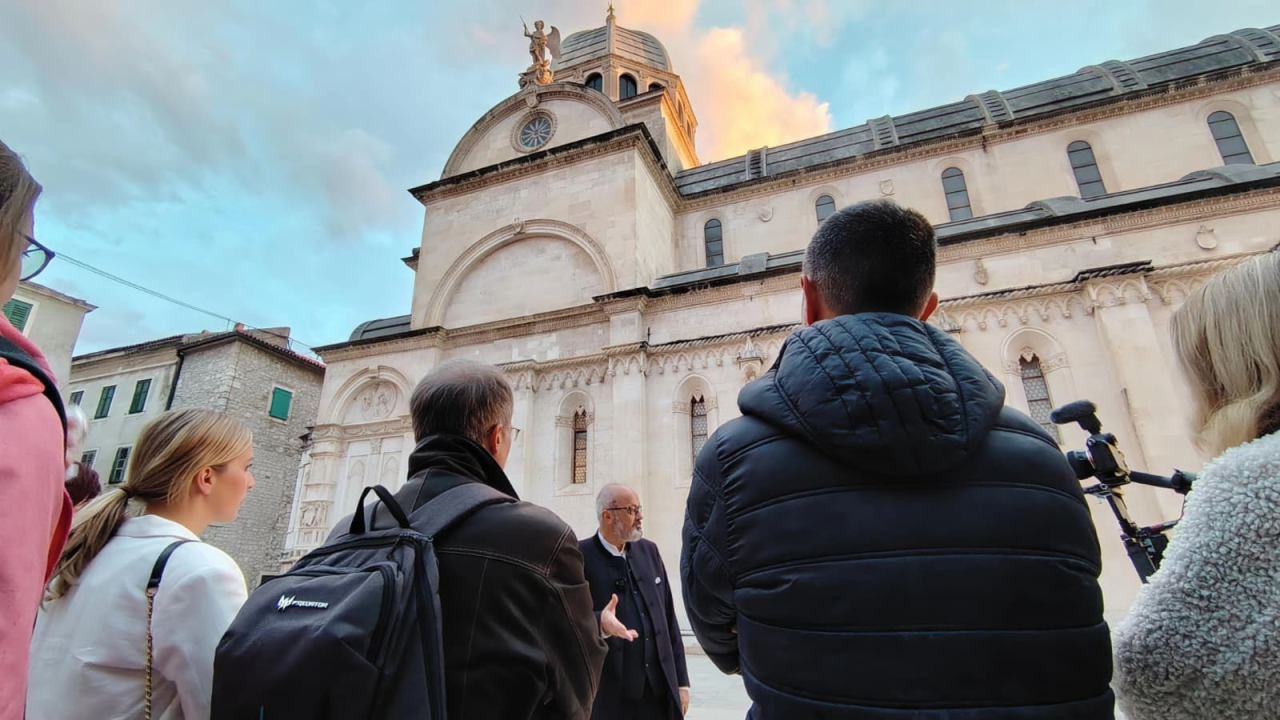 Kamen priča, a sinoć je 'progovorio' i kroz predavanje kustosa Jadrana Kale