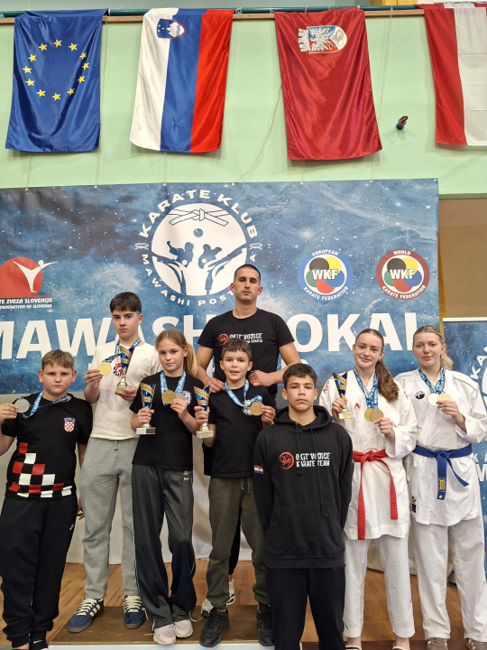Karataši 'Okita' sa Mawashi kupa u Sloveniji u Vodice donijeli devet medalja