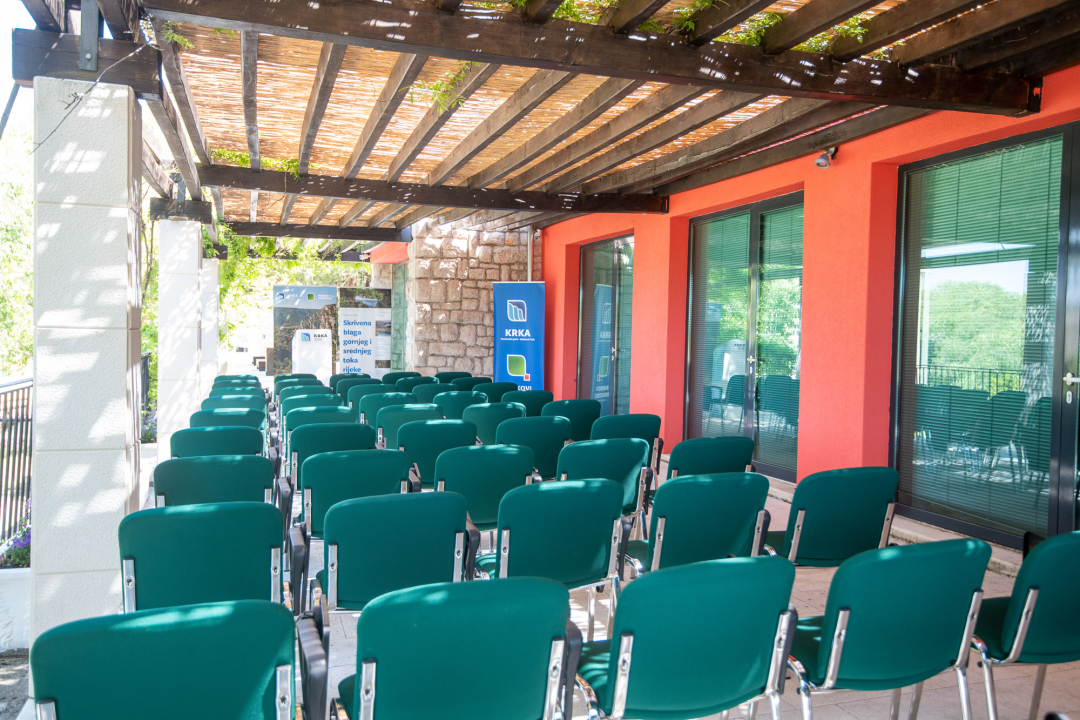 Gornji tok Krke iz prve ruke – Otkrijte hostel Titius u edukativnom kampusu NP Krka u Puljanima