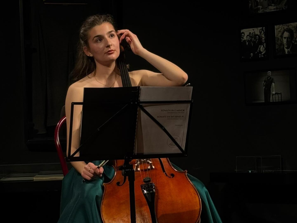 Učenica šibenske glazbene škole, violončelistica Antea, održala koncert u kazalištu