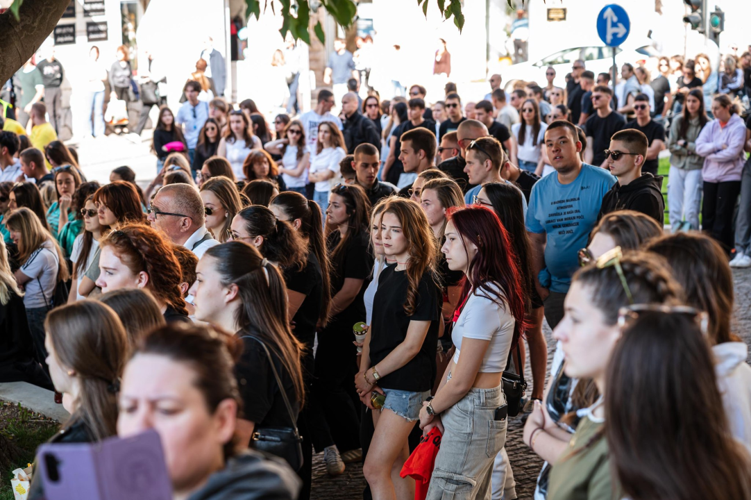 Maturanti na dan norijade odali počast Luki Milovcu: 'Zašto je trebalo doći do krvoprolića da se govori o promjenama?'
