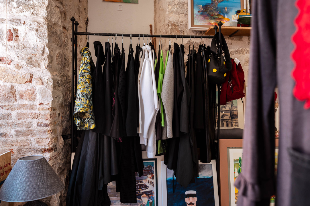 FOTO Poznata šibenska galerija ima sve za ljetni refresh doma i garderobe!