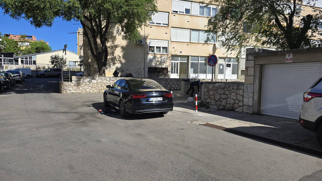 Od Vidika do Meteriza ista slika: Nesavjesni vozači svakodnevno blokiraju odvoz otpada