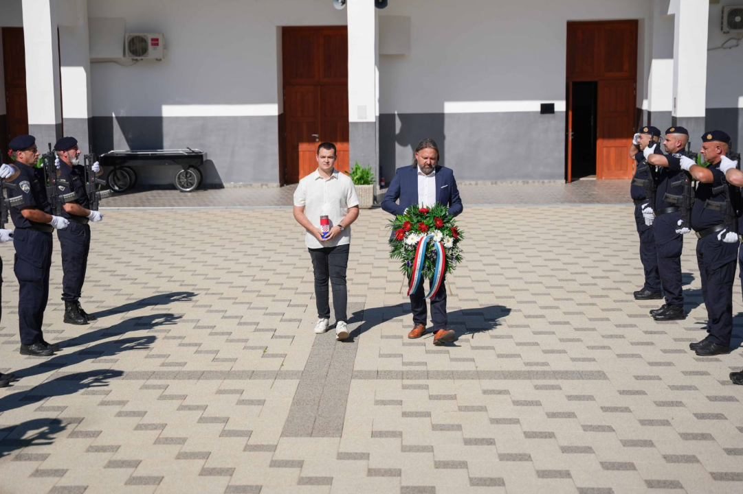 Uoči Dana antifašističke borbe na Kvanju položeni vijenci i zapaljenje svijeće