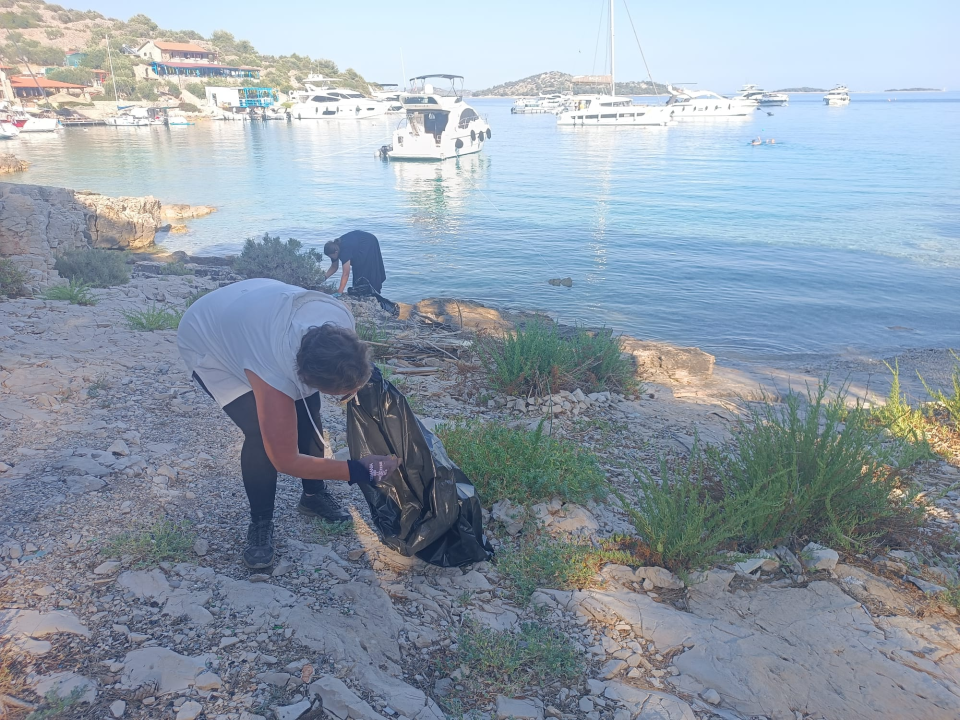 Održana eko-akcija čišćenja plaža na otoku Kapriju