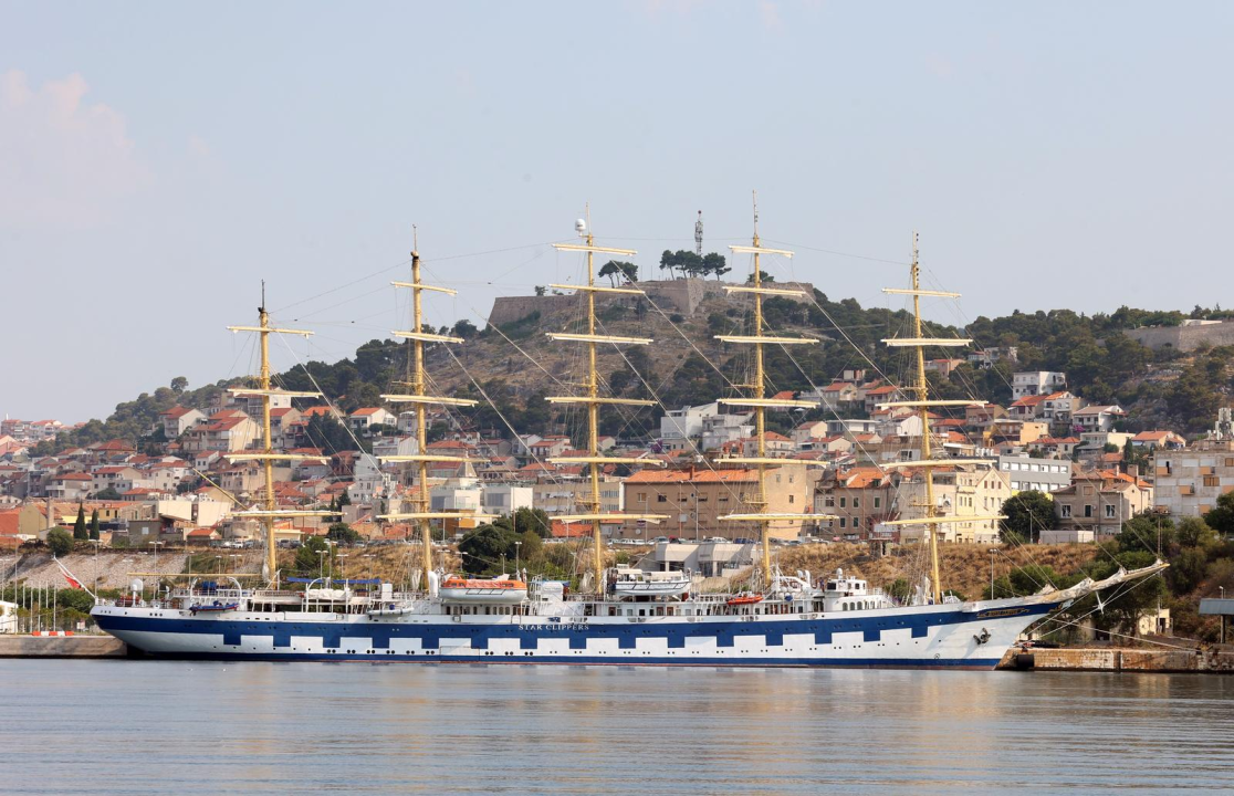 Šibenik ugostio Royal Clippera, najvećeg jedrenjaka na svijetu