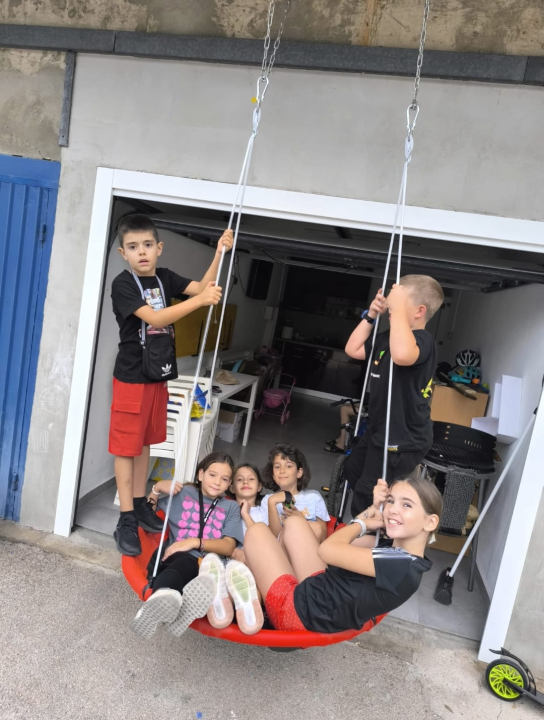 Dok drugi kukaju, on djeluje: Šibenčanin na Krvavicama stvorio dječji kutak kakav bi poželio svaki kvart