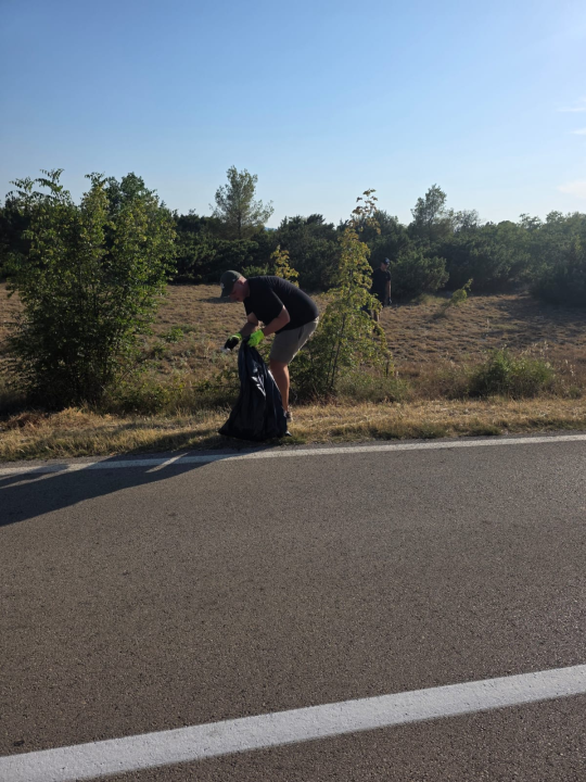 Zasukali rukave i očistili Pokrovnik: 'Više nismo mogli gledati taj jad i bijedu'