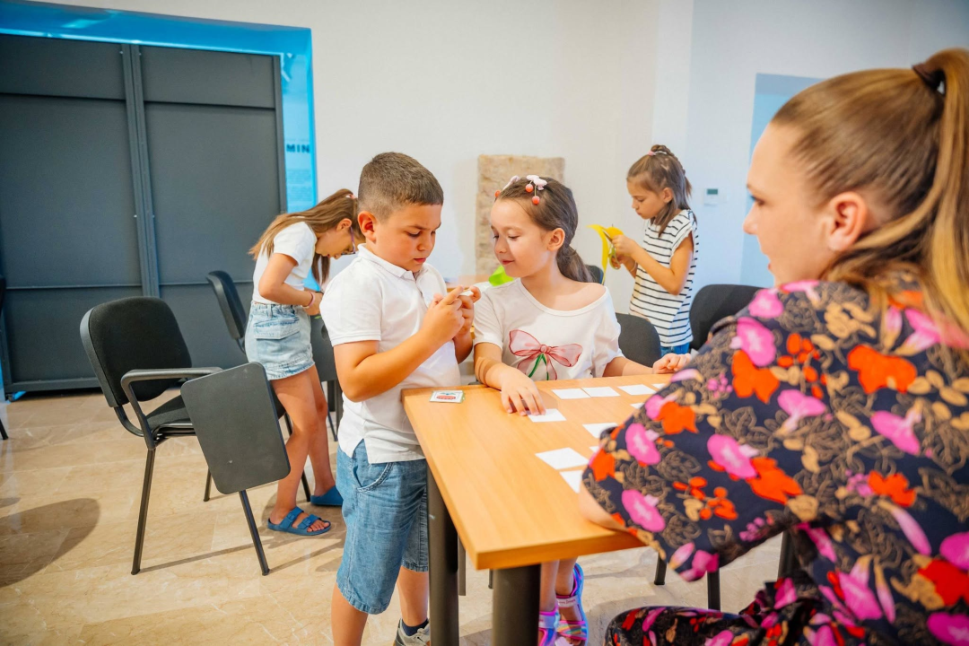 'Učimo kroz igru: Jezik, znanost i digitalni svijet'