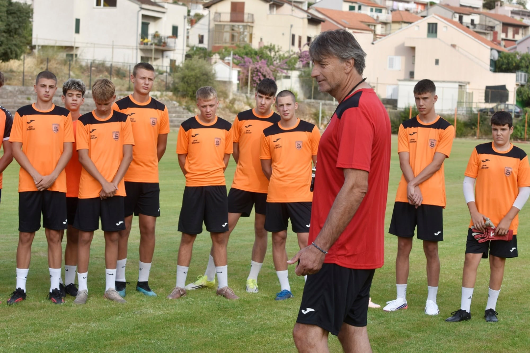 FOTO Pogledajte kako je izgledao prvi trening juniora i kadeta GNK Šibenik; Školu vode dobro znana imena
