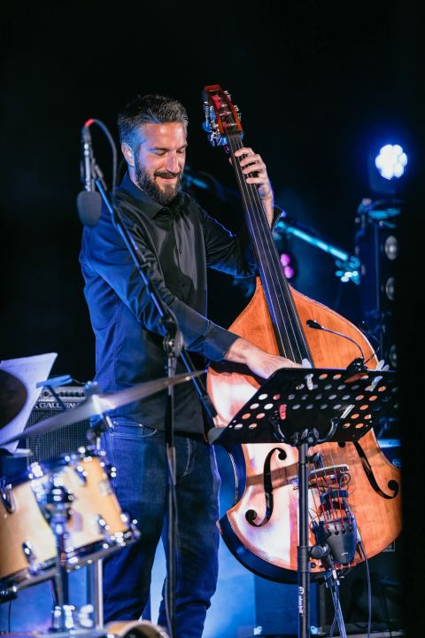 Charlie na dvije gitare oduševio Barone: Publika uživala u vrhunskoj jazz večeri