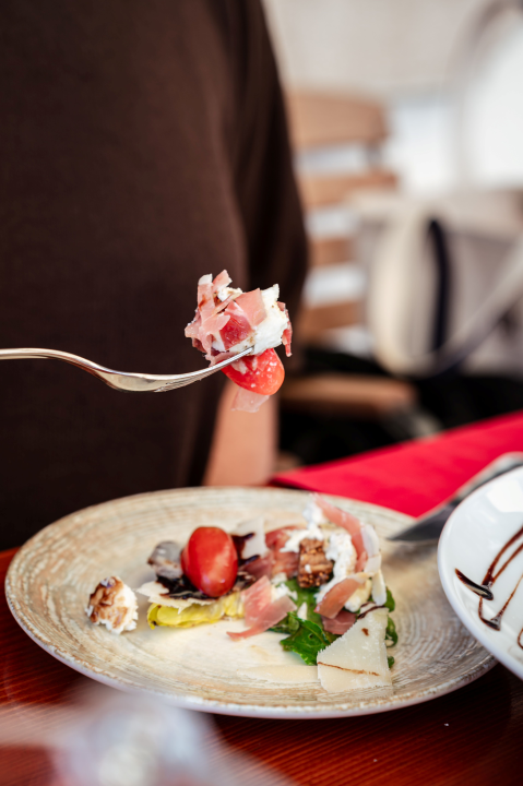 FOTO Od domaće kuhinje do modernih zalogaja: Prošetali smo Šibenikom i pronašli mjesta koja vrijedi staviti na gastro kartu