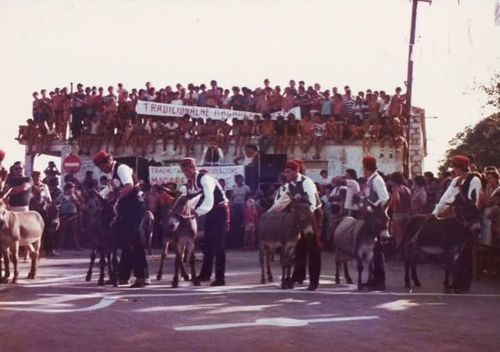 FOTO Uoči Magarećih trka u Tribunju stare fotografije probudile nostalgiju