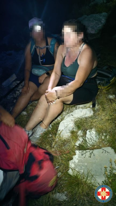 Spašavatelji HGSS stanice Šibenik u noćnoj akciji spasili dvije promrzle planinarke na Dinari