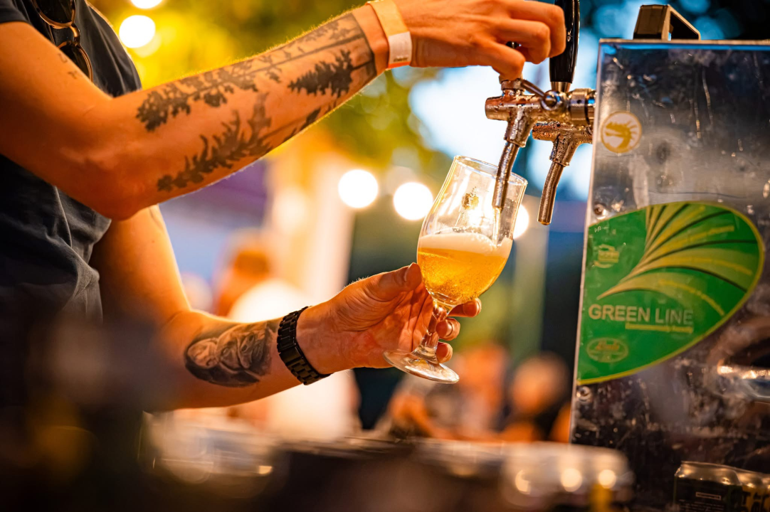 FOTO Beer & Terrace Festival donosi kviz, stand-up, više od 12 vrsta piva i dobru zabavu na Šubićevcu 