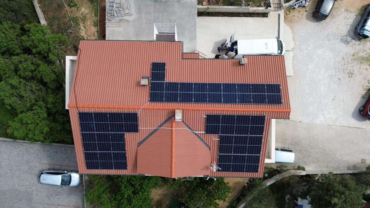 FOTO Uz šibensku tvrtku Elektro AB prijavite se na poticaje za ugradnju solarnih elektrana! 