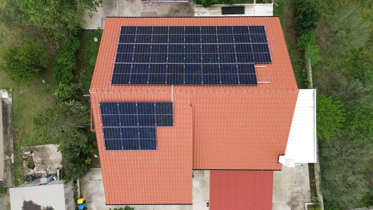 FOTO Uz šibensku tvrtku Elektro AB prijavite se na poticaje za ugradnju solarnih elektrana! 