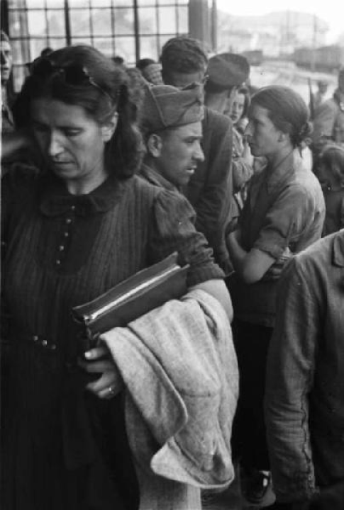 Otkriveno fotografsko blago: Pogledajte fascinante prizore života Šibenčana burne 1941. godine
