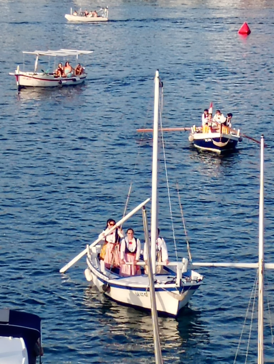 Nakon godina stanke održana ženska regata u drvenim gajetama