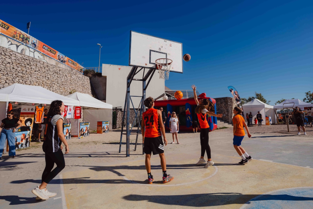 Plaža Banj postala veliko okupljalište: Europski tjedan sporta ujedinio šibenske klubove