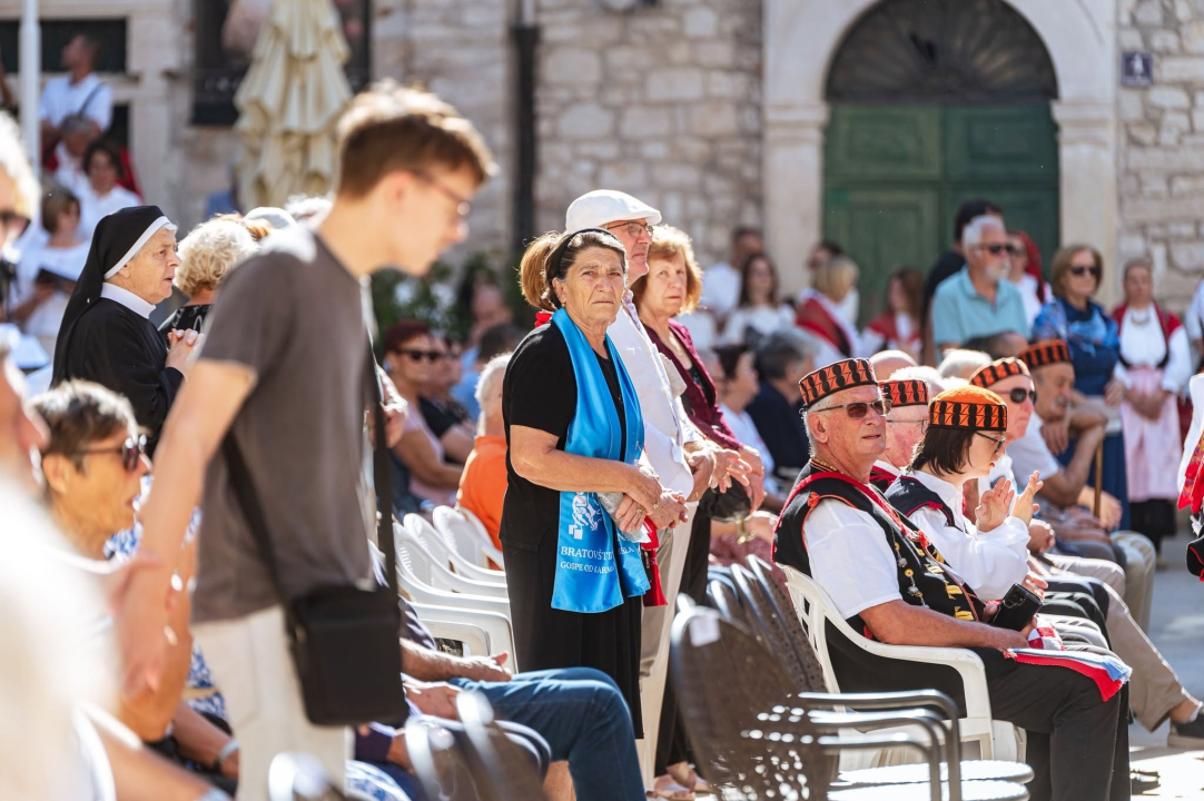 Šibenik proslavio svog zaštitnika: Održana svečana procesija i misa povodom blagdana sv. Mihovila