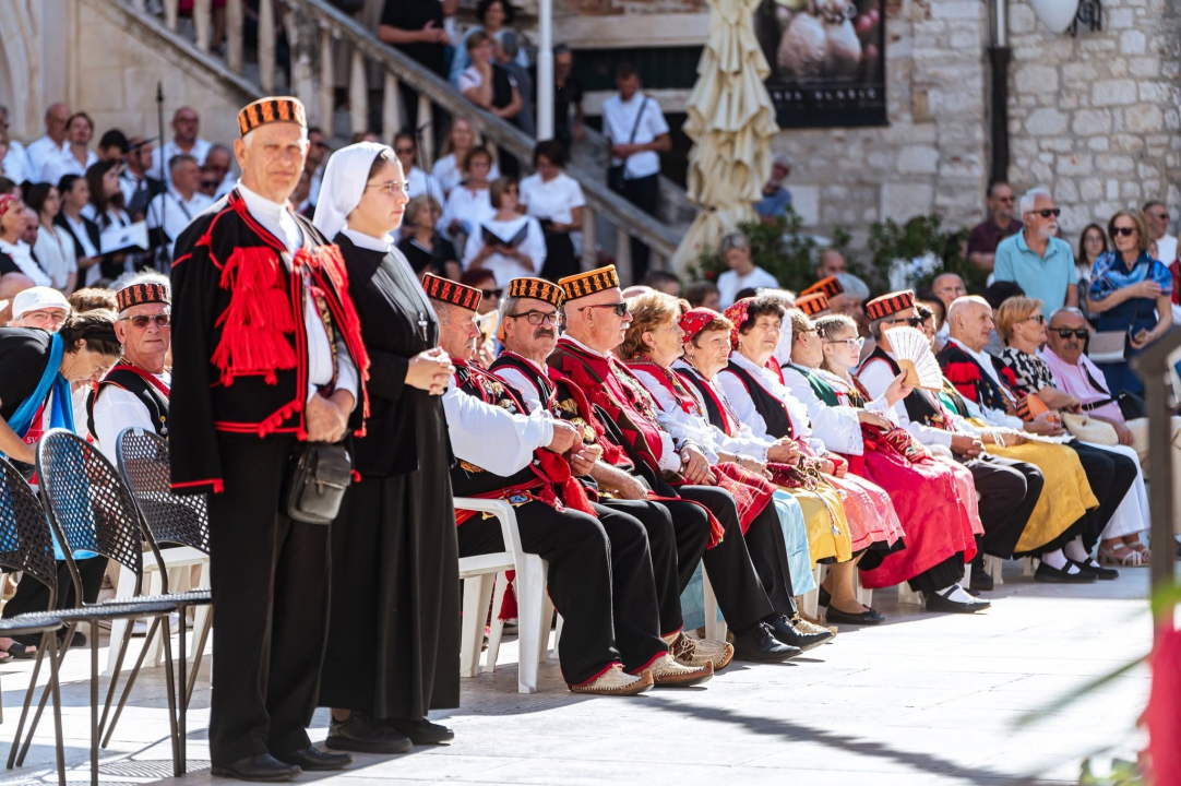 Šibenik proslavio svog zaštitnika: Održana svečana procesija i misa povodom blagdana sv. Mihovila