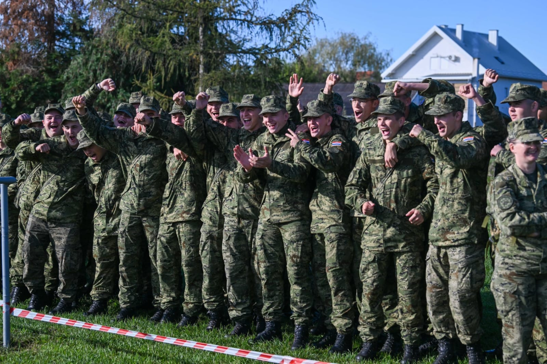 Proplakala cijelu stazu pa osvojila titulu: Lucija i Marin najbolji ročnici trećeg naraštaja 