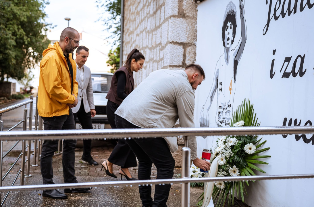 Rođendan košarkaškog Mozarta: Šibenčani uz pjesmu i balone odali počast svom Draženu