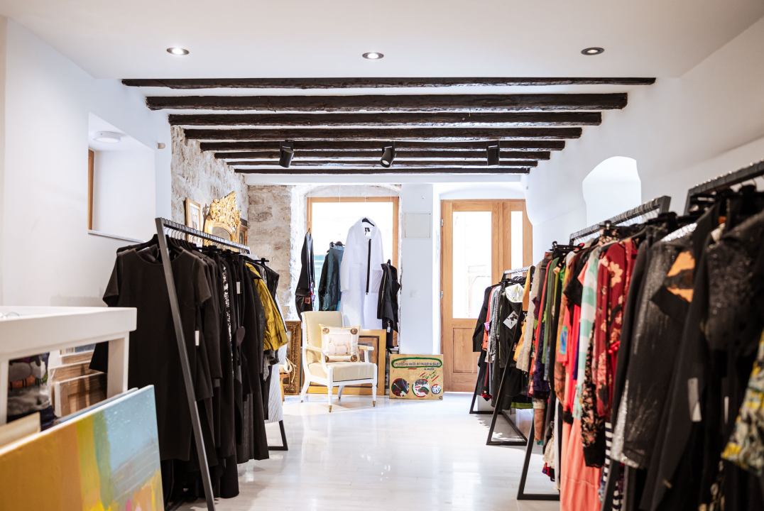 Šibenčani, ako volite modu i umjetnost, provjerite jesensku ponudu Galerije Juraj Dalmatinac!