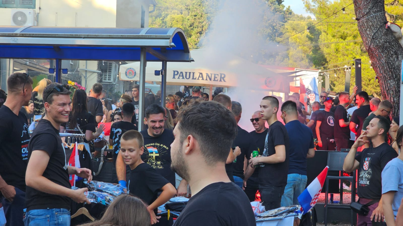 Thompsonovi obožavatelji ispunili Šubićevac 
