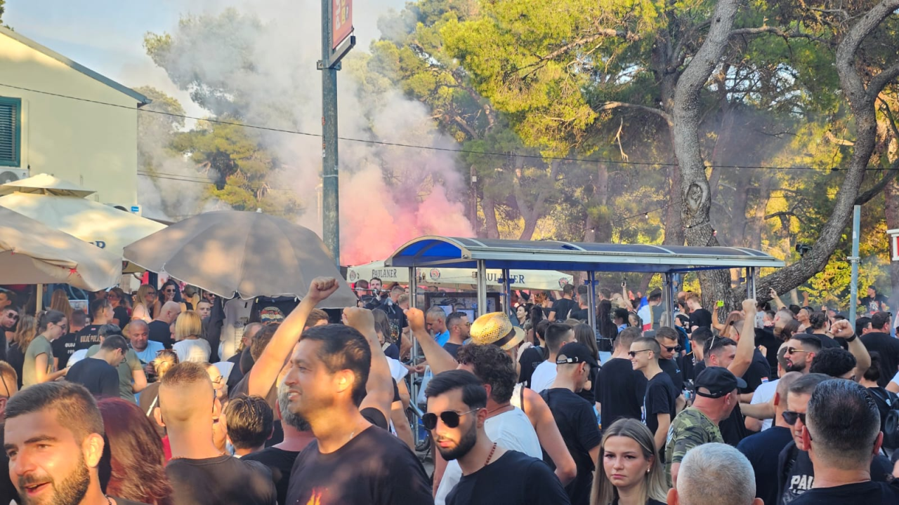 Thompsonovi obožavatelji ispunili Šubićevac 