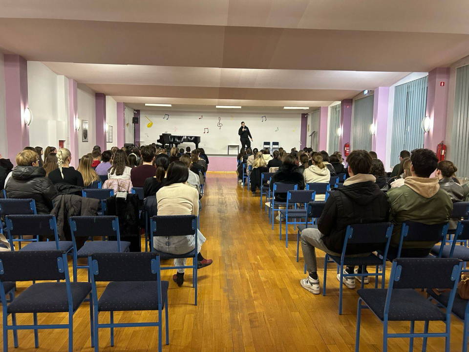 U Drniškoj Gospi od Ružarija održana duhovna obnova za mlade i roditelje