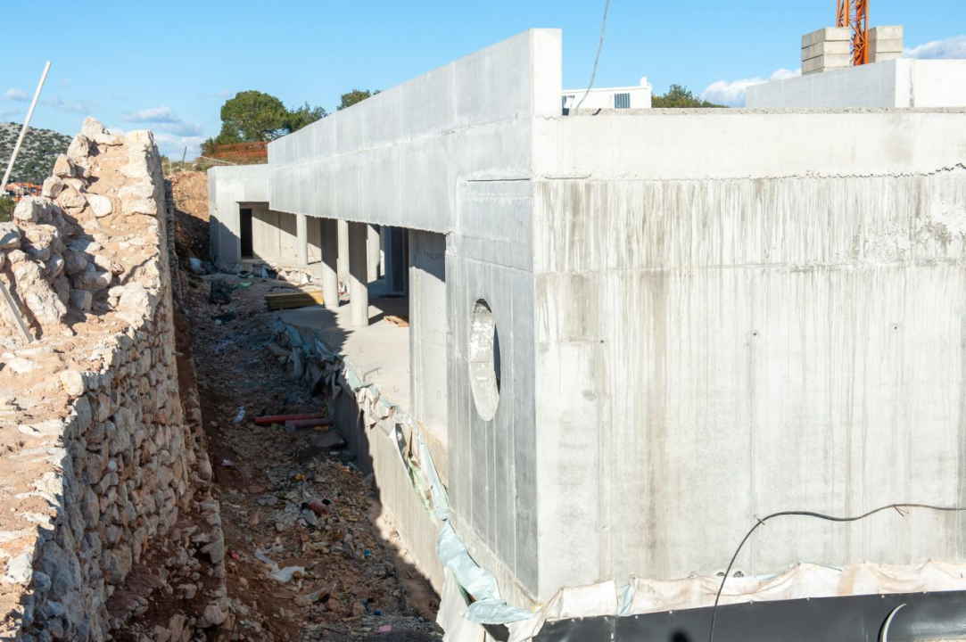 Sv. Ivan izgleda neprepoznatljivo, zgrada koja je niknula bit će zakamuflirana: 'Tvrđavu svečano otvaramo na Dan grada'         