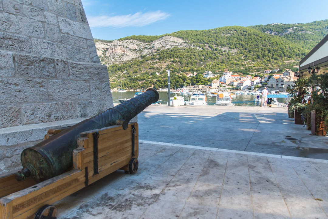 Zaplovili smo iz Šibenika put juga i otkrili tajne magičnih dalmatinskih otoka