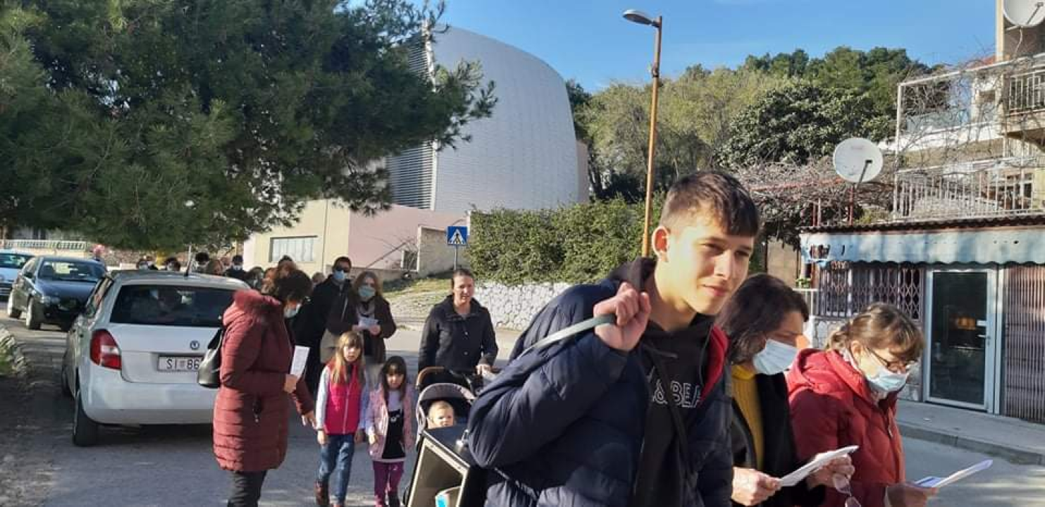 Na Vidicima održan Križni put od crkve sv. Petra do crkve sv. Mare