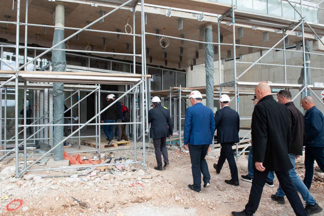 Ministar Medved na gradilištu Veteranskog centra: 'Šibenik je zaslužio ovakav objekt!'