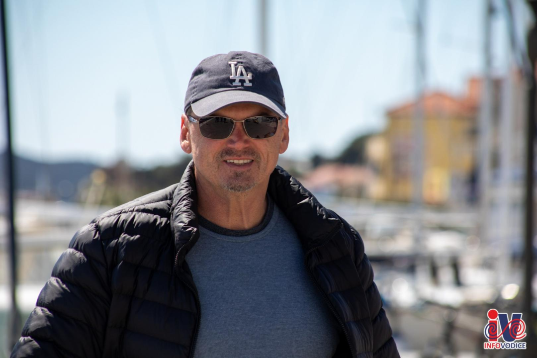 Uskrs u Vodicama: Lijepo vrijeme izmamilo ljude u đir po rivi i druženje uz kavu