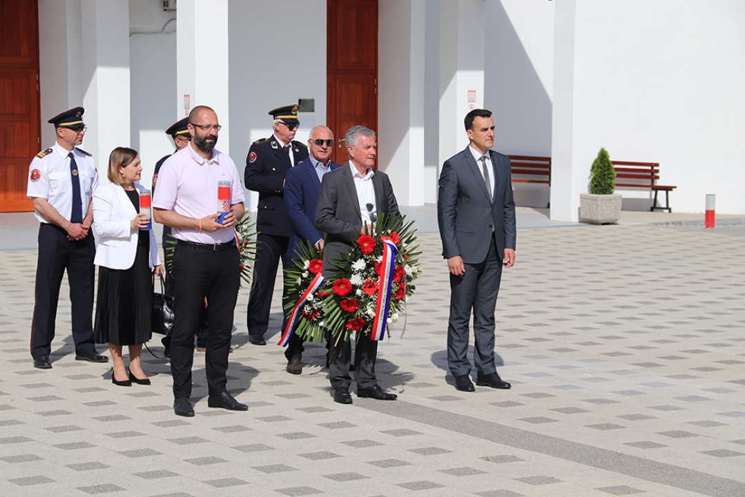 Na blagdan sv. Florijana šibenski vatrogasci pokazali novi kamion, a u Zagrebu danas preuzimaju još jedno vozilo
