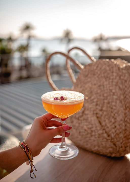 Priuštite si prekrasne trenutke na prozračnoj terasi Pomalo Bistro &amp; Bara u Žaboriću! 