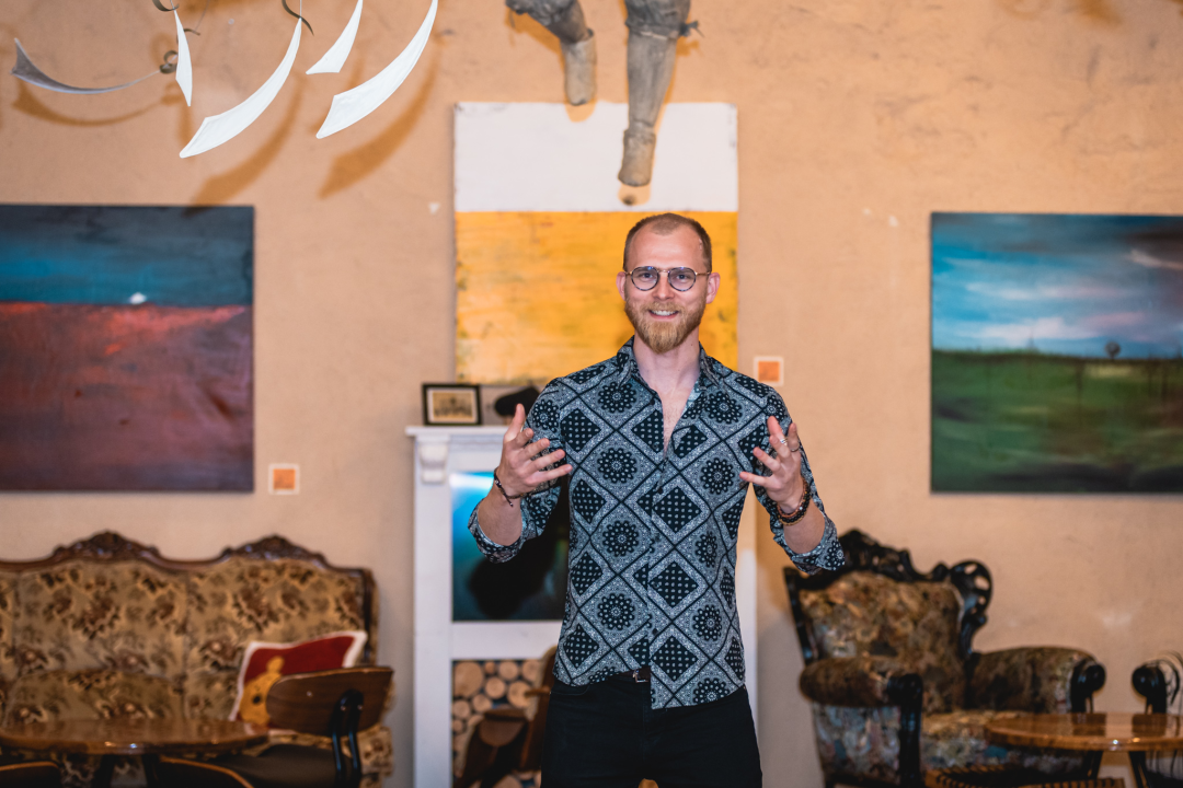 U Azimutu se izgubite u ‘Mislima’ Kristijana Gradečkog, protumačite ih prema vlastitom viđenju svijeta!