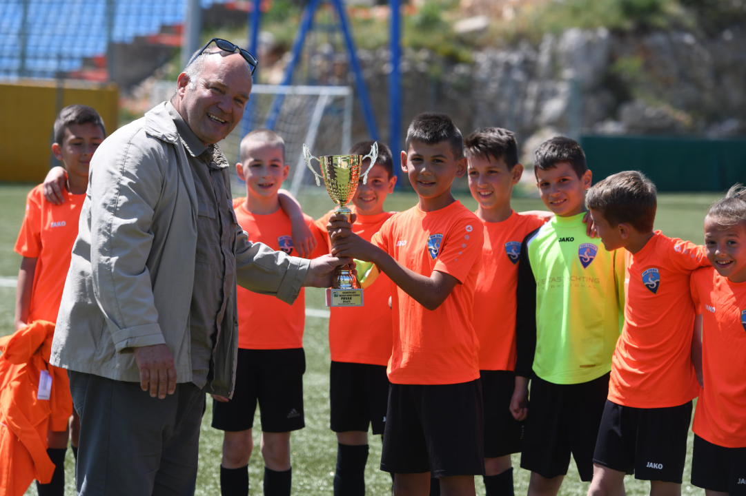 'Špigete' iz HNK Šibenik prvaci županije: 'Nadam se da će u pobjedničkom ritmu nastaviti i nakon ljeta'   