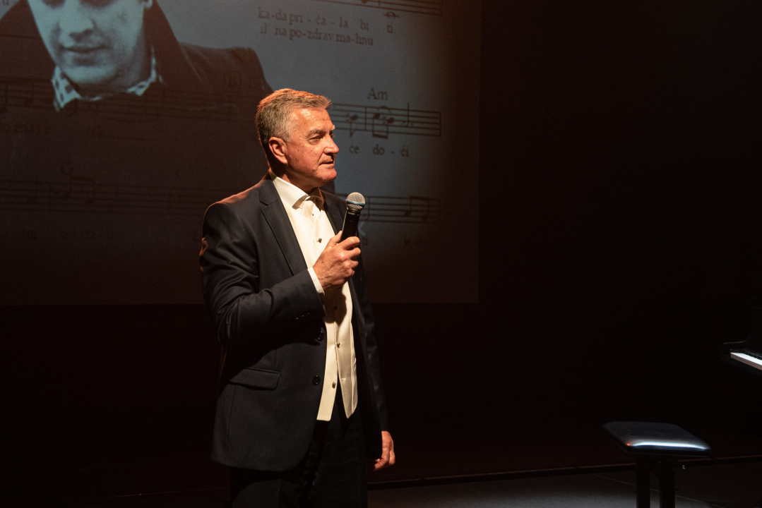 Šibenik se odužio svom velikanu: 'Šteta je moj Arsene da ti sad ne vidiš što si danas dobio' 