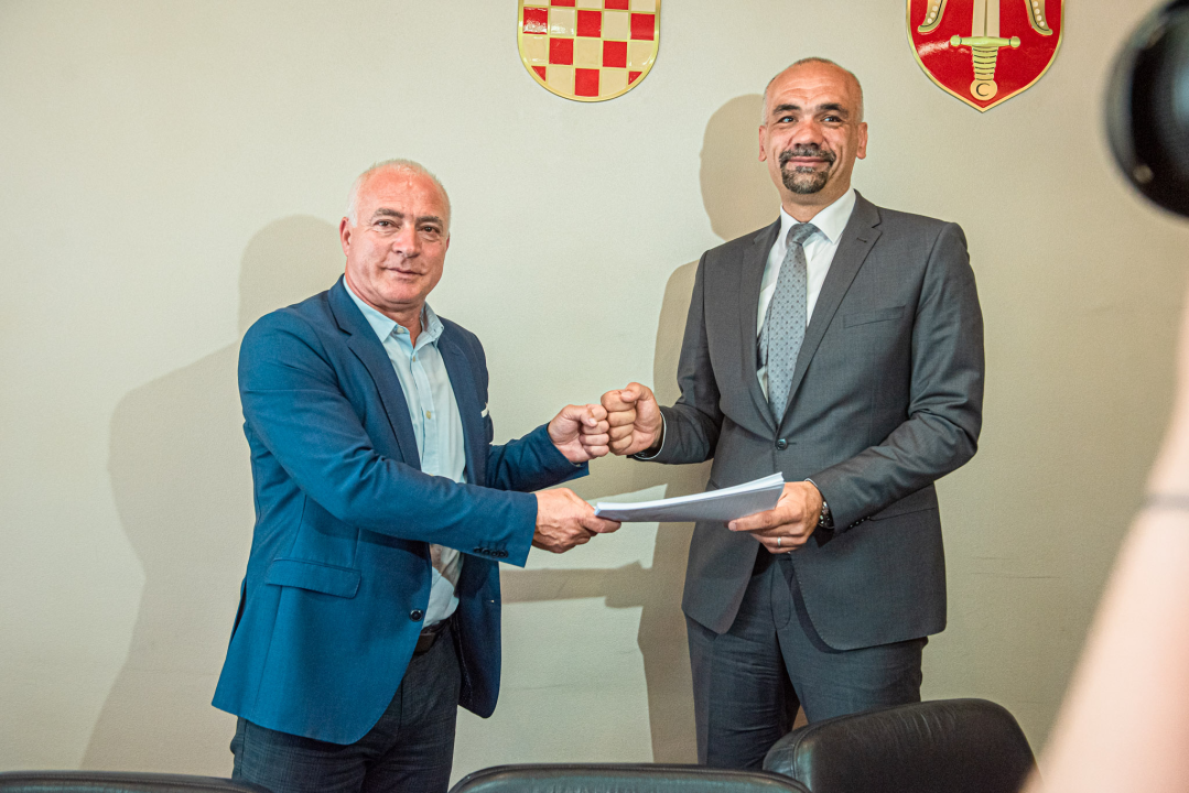 Goran Pauk predao vlast novom županu Marku Jeliću: 'S poslom krećemo odmah' 