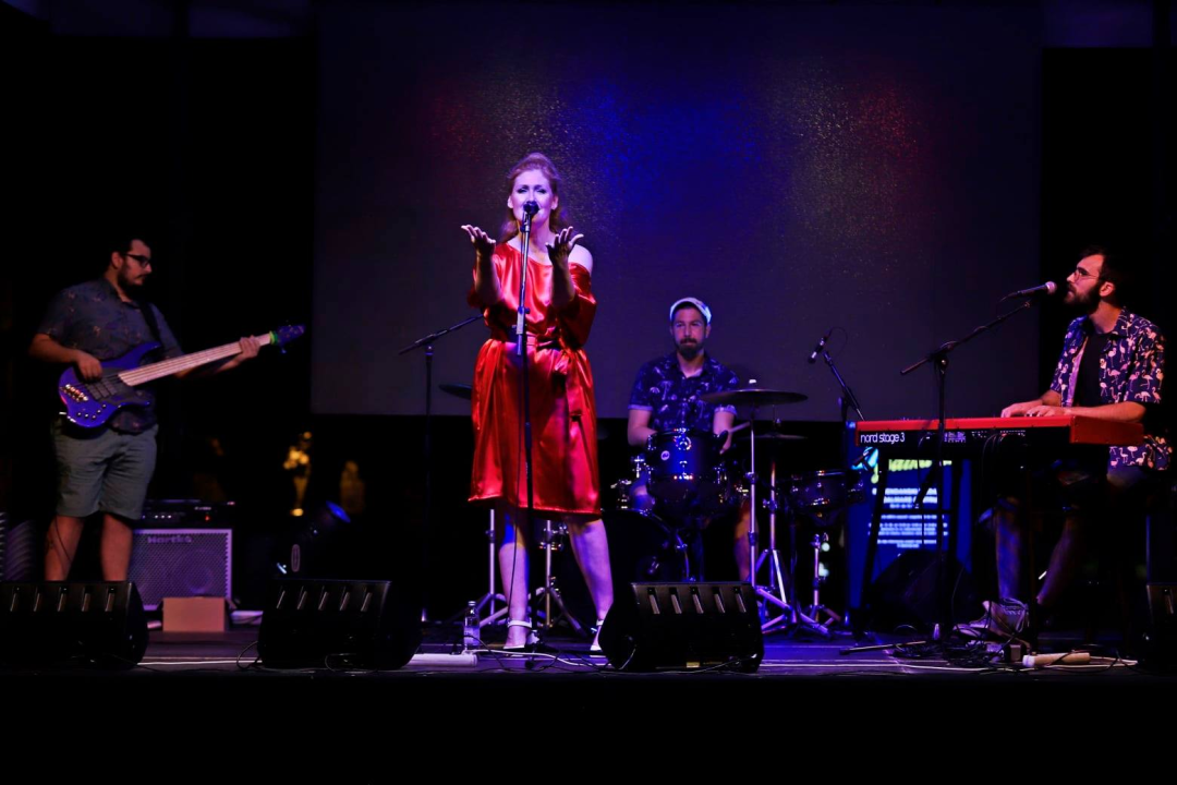 Bloom otvorio sezonu: Šibenski pop dragulj predstavio prvi album