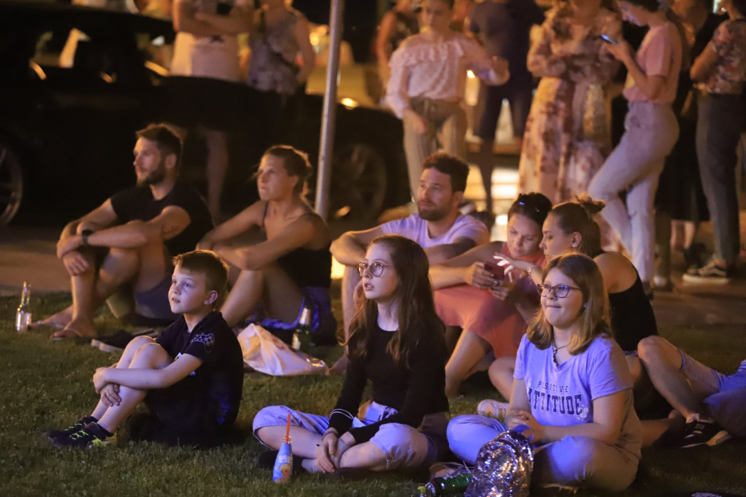 Bloom otvorio sezonu: Šibenski pop dragulj predstavio prvi album