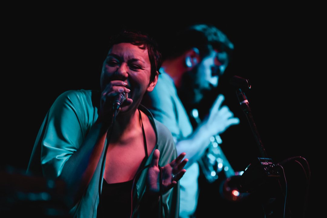 Pogledajte kako je bilo sinoć na koncertu Je Veux ispod katedrale	  