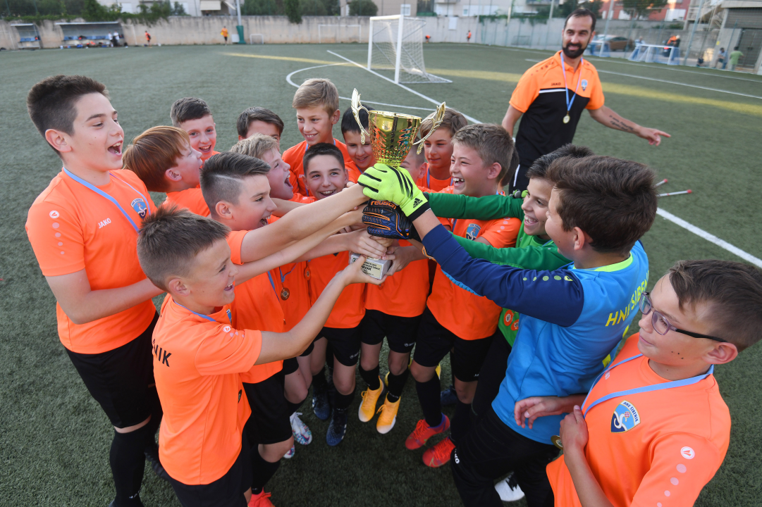 'Tići' iz HNK Šibenik prvaci županije: 'Djeci kapa do poda, sve je ovo samo njihova zasluga' 