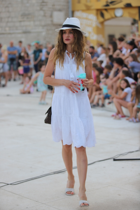 Brojna poznata lica ovih dana na šibenskim ulicama: Goran Višnjić, Tonći Huljić, Anamarija Asanović… 