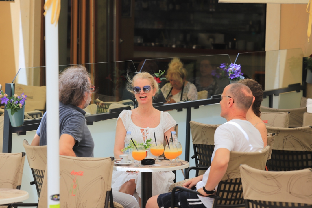 Brojna poznata lica ovih dana na šibenskim ulicama: Goran Višnjić, Tonći Huljić, Anamarija Asanović… 