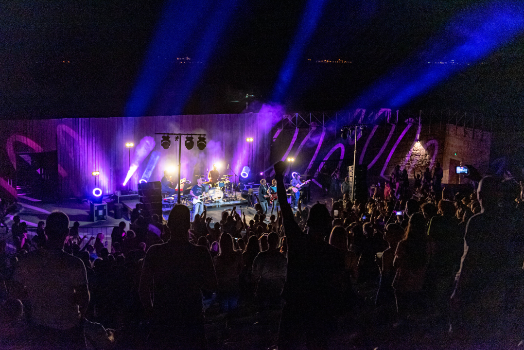 Pipsi i J.R. August bili su izvrsni sinoć na sv. Mihovilu: Pogledajte kako je bilo na koncertu